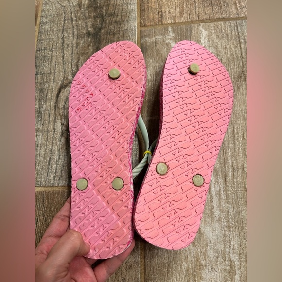 Vineyard Vines Pink Floral Flip Flops size 9 - Picture 5 of 5